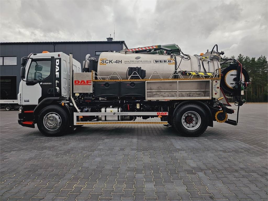 DAF WUKO SCK-4HW for collecting waste liquid separator - Szippantós autó: 4 kép. DAF WUKO SCK-4HW for collecting waste liquid separator - Szippantós autó: 4 kép.
