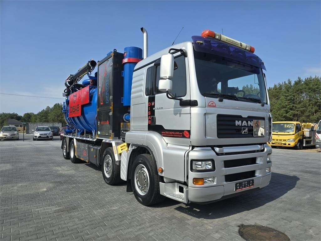 MAN Disab Centurion P210/9 ADR Vacuum suction-blowing - Kotrógép: 2 kép. MAN Disab Centurion P210/9 ADR Vacuum suction-blowing - Kotrógép: 2 kép.