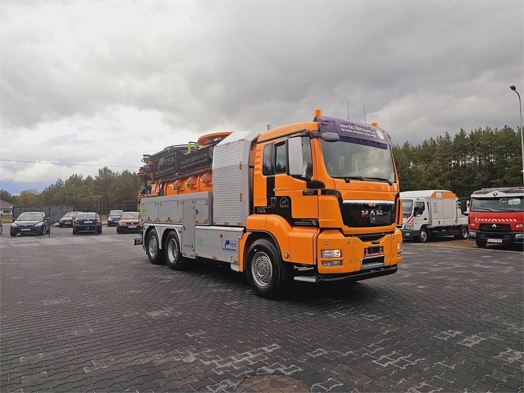 MAN FFG ELEPHANT WUKO COMBI FOR DUCT CLEANING - Szippantós autó: 2 kép. MAN FFG ELEPHANT WUKO COMBI FOR DUCT CLEANING - Szippantós autó: 2 kép.