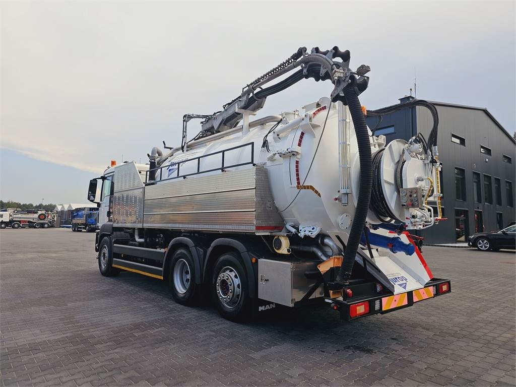 MAN JUROP VJC9 / 5 2010 WUKO for collecting liquid was - Szippantós autó: 5 kép. MAN JUROP VJC9 / 5 2010 WUKO for collecting liquid was - Szippantós autó: 5 kép.