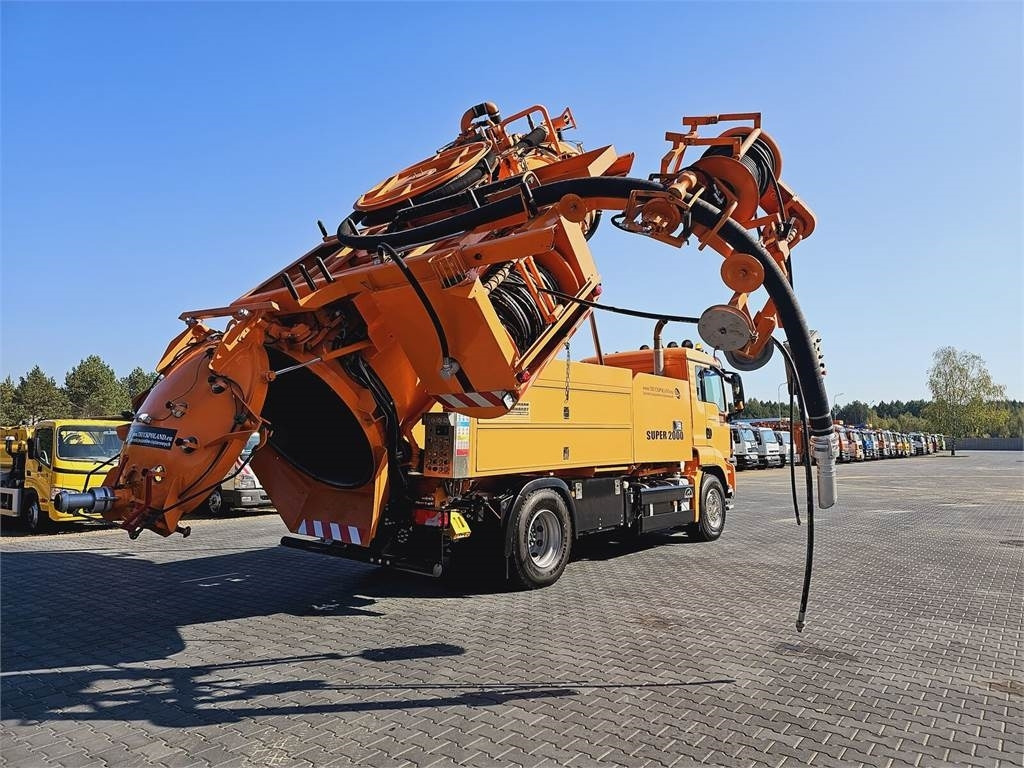 MAN Wiedemann SUPER 2000 4x2 WUKO RECYKLING for collec - Szippantós autó: 1 kép. MAN Wiedemann SUPER 2000 4x2 WUKO RECYKLING for collec - Szippantós autó: 1 kép.
