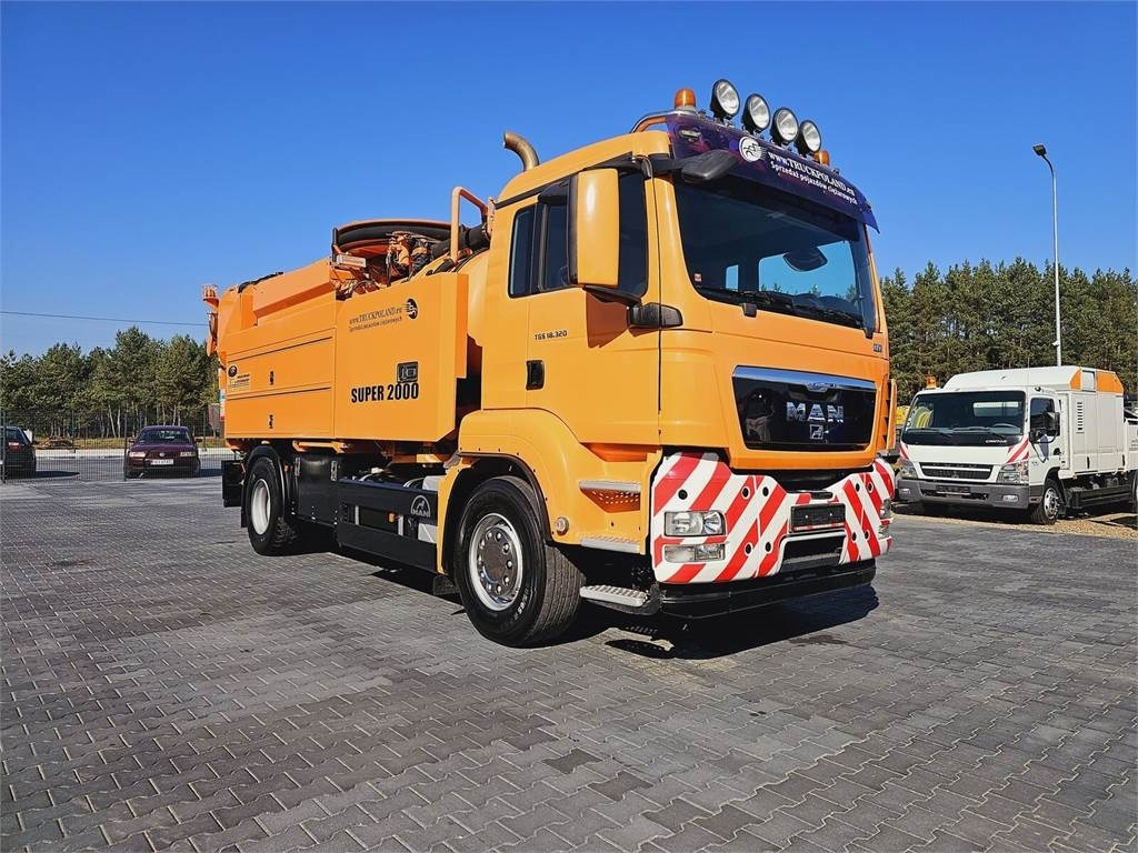 MAN Wiedemann SUPER 2000 4x2 WUKO RECYKLING for collec - Szippantós autó: 2 kép. MAN Wiedemann SUPER 2000 4x2 WUKO RECYKLING for collec - Szippantós autó: 2 kép.