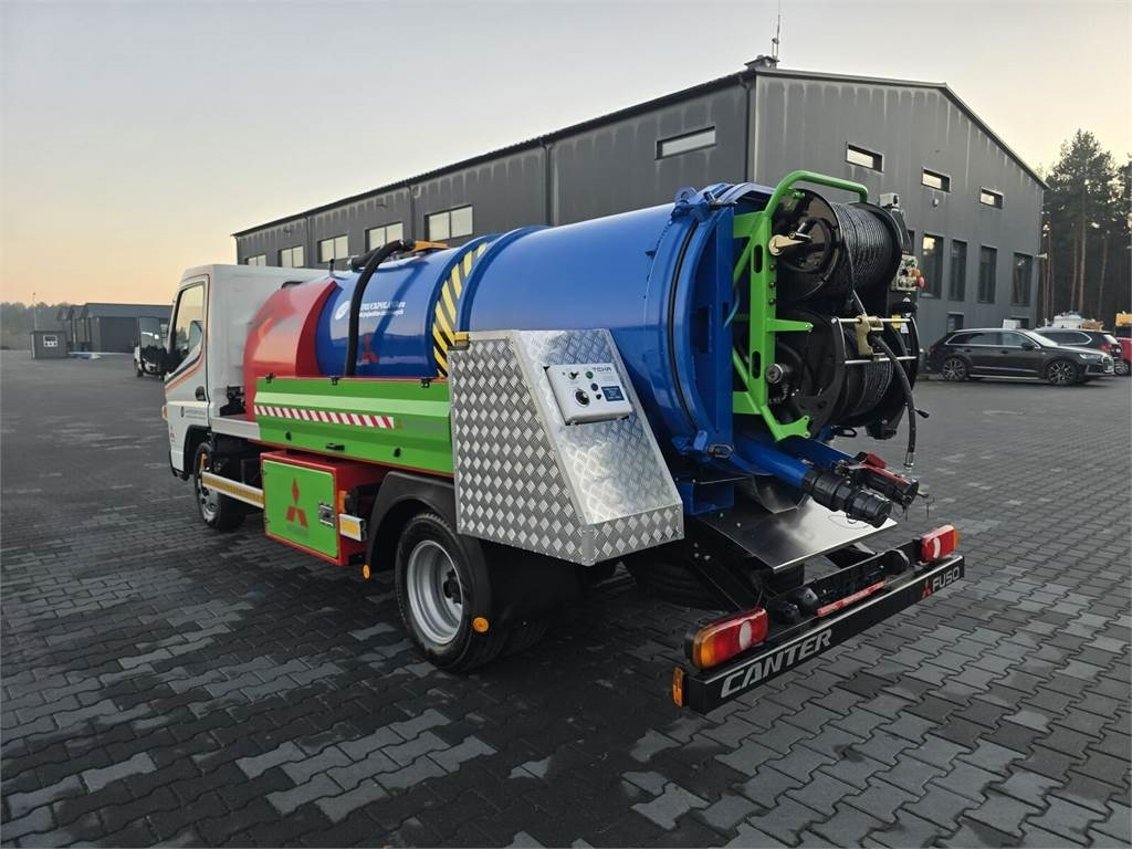 Mitsubishi ROM SMART COMBI WUKO HOT WATER FOR CLEANING SEWAGE - Szippantós autó: 5 kép. Mitsubishi ROM SMART COMBI WUKO HOT WATER FOR CLEANING SEWAGE - Szippantós autó: 5 kép.
