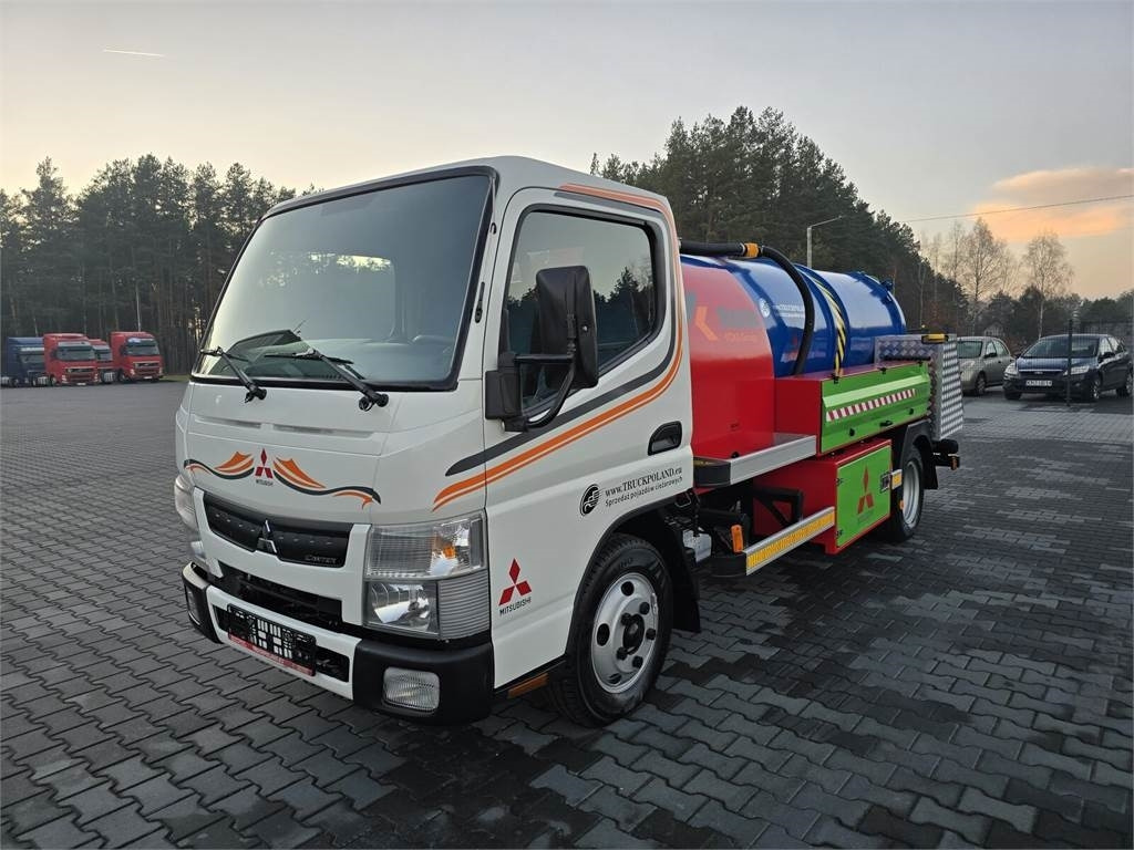 Mitsubishi ROM SMART COMBI WUKO HOT WATER FOR CLEANING SEWAGE - Szippantós autó: 3 kép. Mitsubishi ROM SMART COMBI WUKO HOT WATER FOR CLEANING SEWAGE - Szippantós autó: 3 kép.