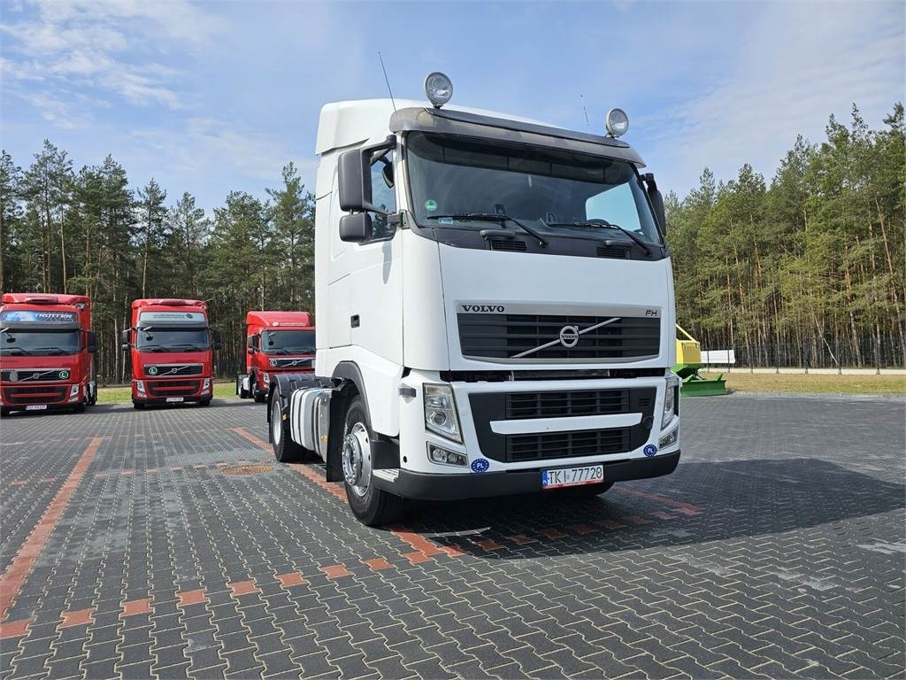 Volvo STANDARD 460 automatic 2009 r - Nyergesvontató: 1 kép. Volvo STANDARD 460 automatic 2009 r - Nyergesvontató: 1 kép.