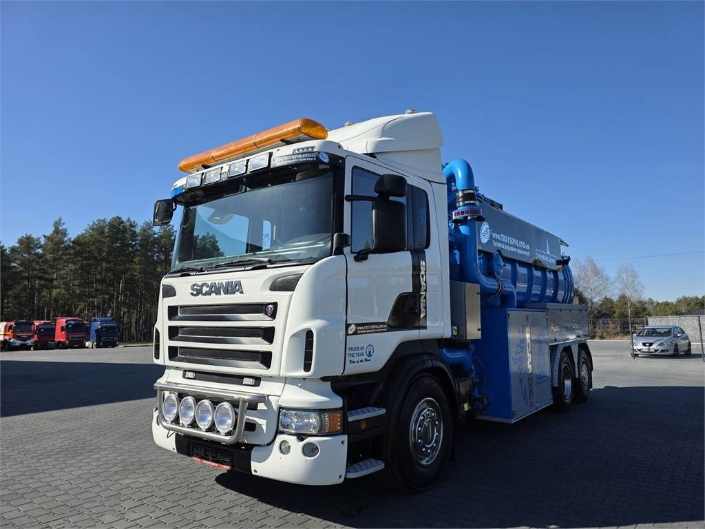 Scania Larsen FlexVac 311 Vacuum suction loader - Szippantós autó: 3 kép. Scania Larsen FlexVac 311 Vacuum suction loader - Szippantós autó: 3 kép.