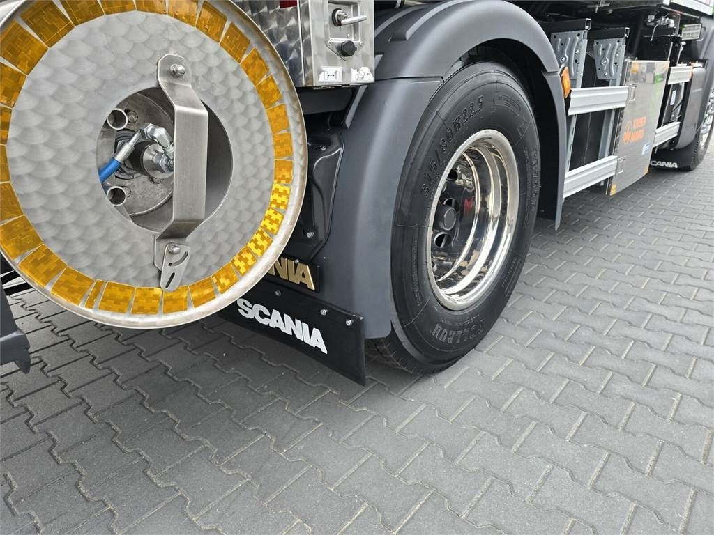 Scania MORO KAISER WUKO COMBI HOT WATER FOR CLEANING SEWE - Szippantós autó: 5 kép. Scania MORO KAISER WUKO COMBI HOT WATER FOR CLEANING SEWE - Szippantós autó: 5 kép.