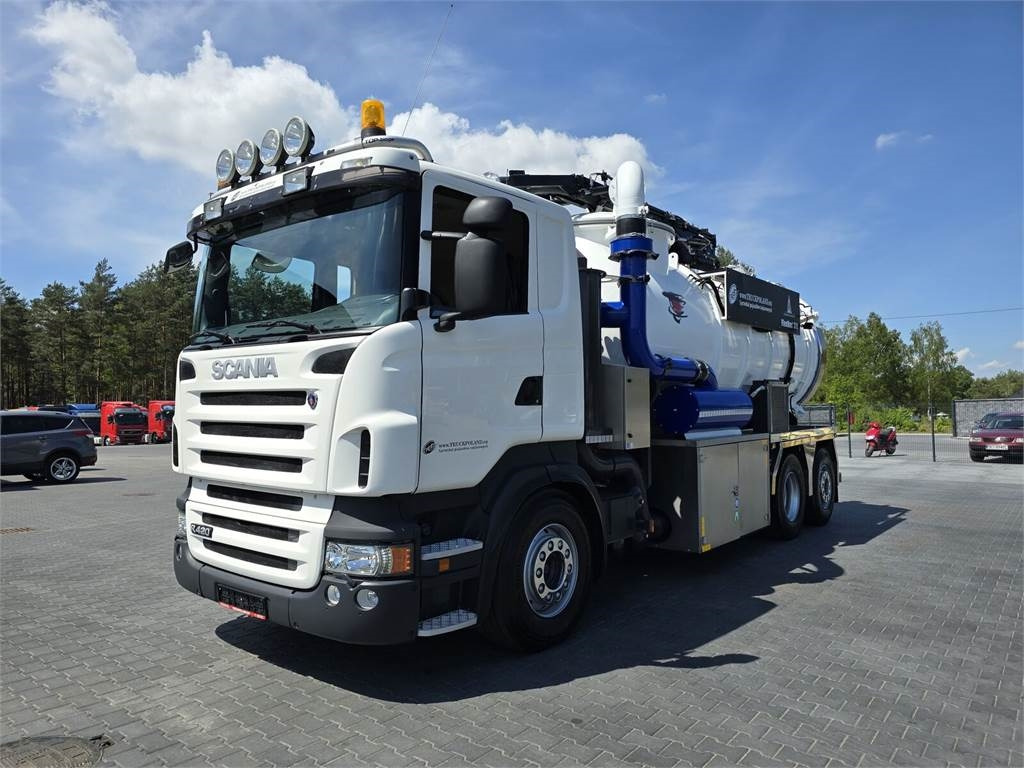 Scania Saugbagger Larsen FlexVac 311 Vacuum suction loade - Szippantós autó: 3 kép. Scania Saugbagger Larsen FlexVac 311 Vacuum suction loade - Szippantós autó: 3 kép.