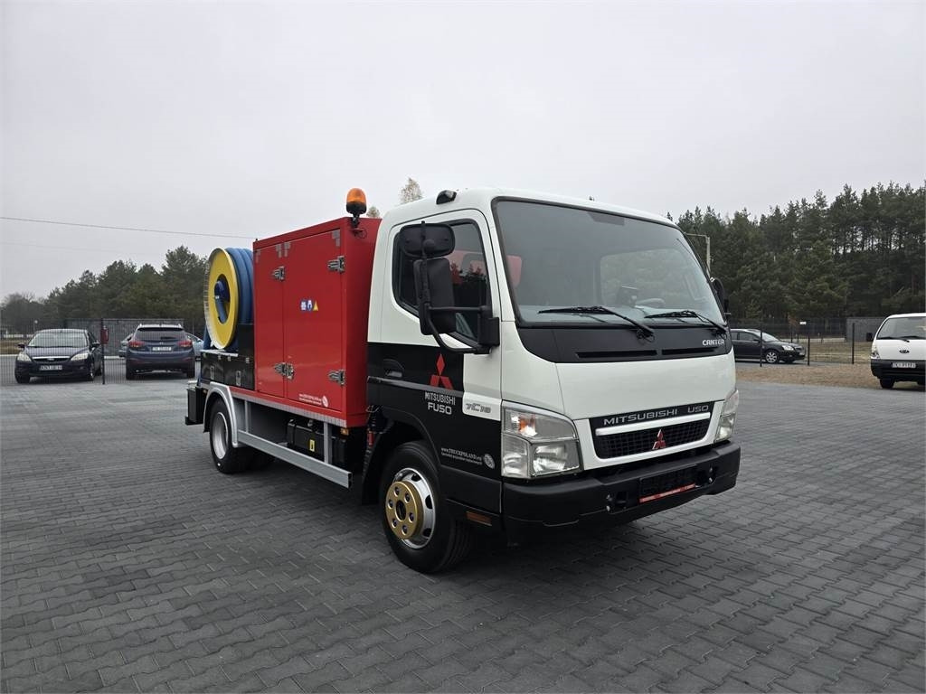 Mitsubishi RIONED COMBI WUKO FOR CLEANING SEWAGE - Többcélú/ Speciális jármű: 2 kép. Mitsubishi RIONED COMBI WUKO FOR CLEANING SEWAGE - Többcélú/ Speciális jármű: 2 kép.