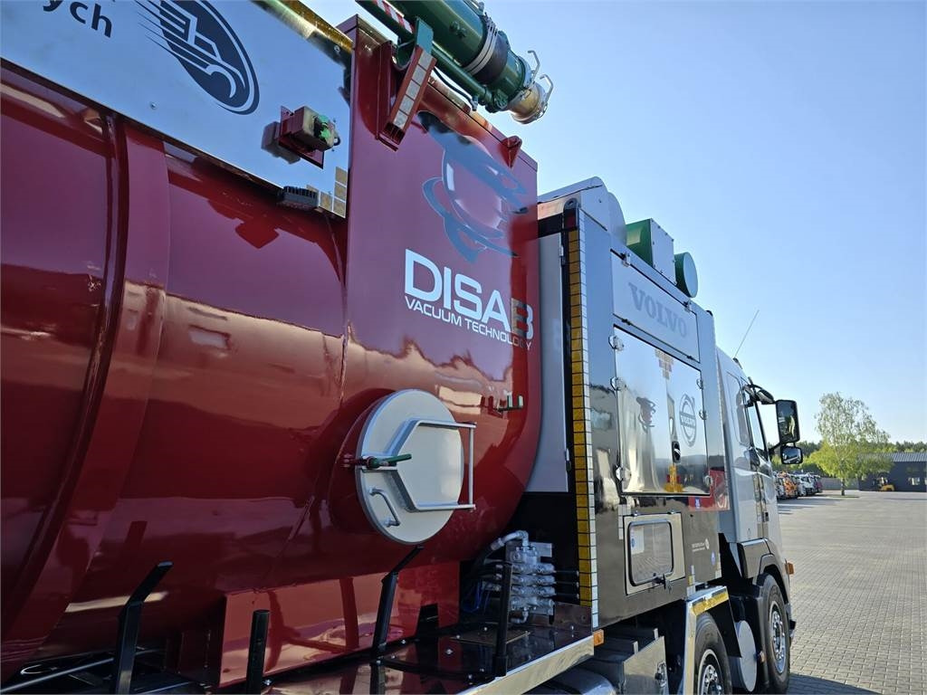 Szippantós autó Volvo Disab Centurion vacuum suction loader: 17 kép. Szippantós autó Volvo Disab Centurion vacuum suction loader: 17 kép.