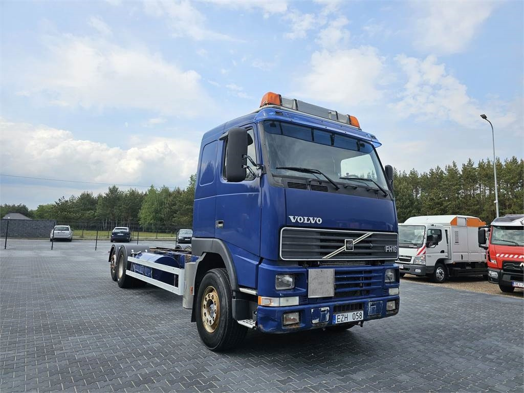 Volvo FH 16 470 KM 6x2 low mileage 229700 km !!!! - Cserefelépítményes teherautó: 1 kép. Volvo FH 16 470 KM 6x2 low mileage 229700 km !!!! - Cserefelépítményes teherautó: 1 kép.