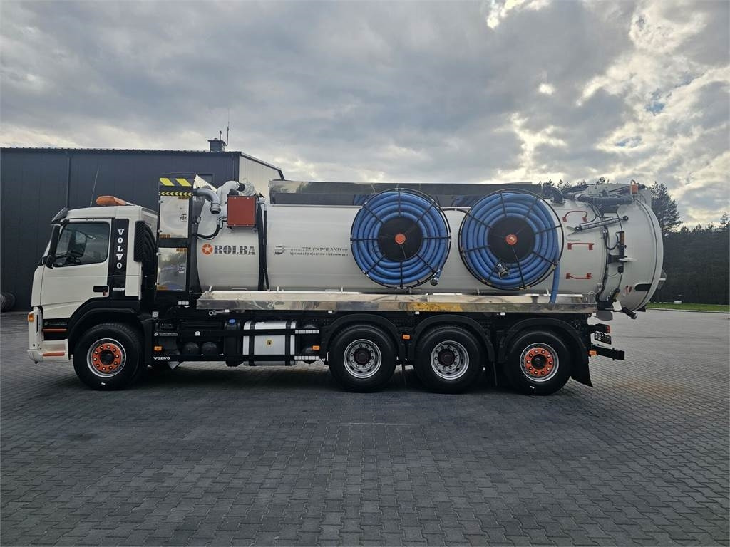 Volvo WUKO ADR ROLBA FOR CLEANING CHANNELS COMBI - Szippantós autó: 5 kép. Volvo WUKO ADR ROLBA FOR CLEANING CHANNELS COMBI - Szippantós autó: 5 kép.