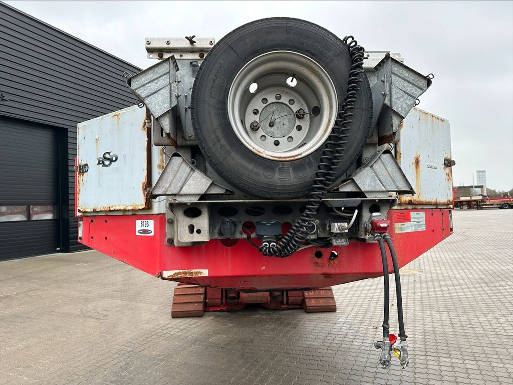 Doll Tiefbett /abnehmbar schwanenhals - Félpótkocsi mélybölcsős: 2 kép. Doll Tiefbett /abnehmbar schwanenhals - Félpótkocsi mélybölcsős: 2 kép.