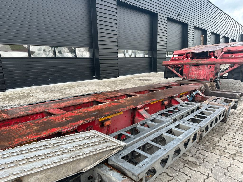 Faymonville 2 achs. tiefbett / 2 x ausziehbar / baggerbett Faymonville 2 achs. tiefbett / 2 x ausziehbar / baggerbett - Félpótkocsi mélybölcsős: 4 kép. Faymonville 2 achs. tiefbett / 2 x ausziehbar / baggerbett Faymonville 2 achs. tiefbett / 2 x ausziehbar / baggerbett - Félpótkocsi mélybölcsős: 4 kép.