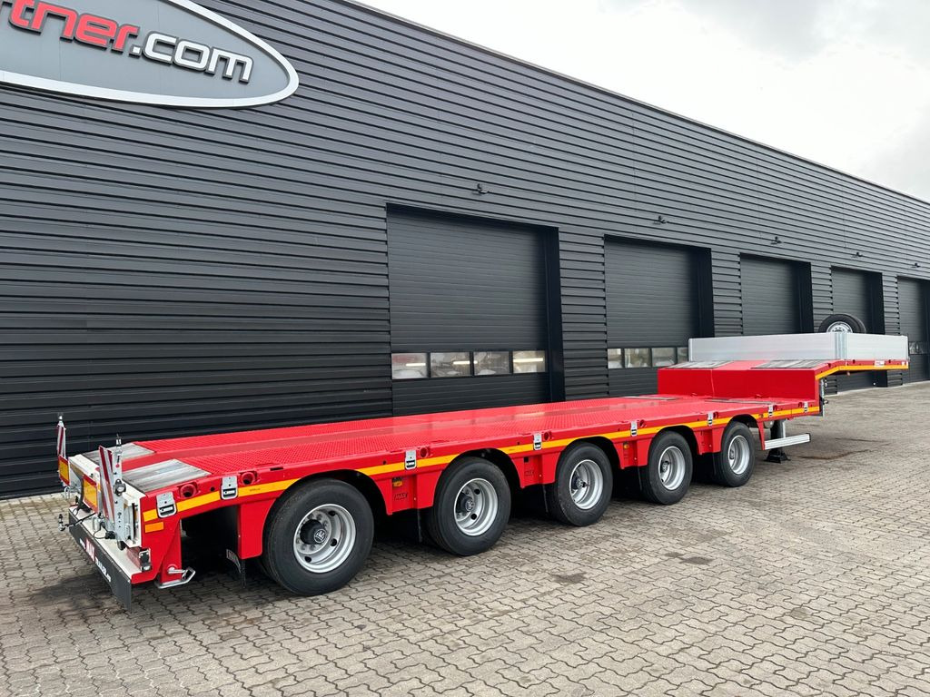 Faymonville Maxtrailer MAX 100 5 achs tieflader - Félpótkocsi mélybölcsős: 2 kép. Faymonville Maxtrailer MAX 100 5 achs tieflader - Félpótkocsi mélybölcsős: 2 kép.