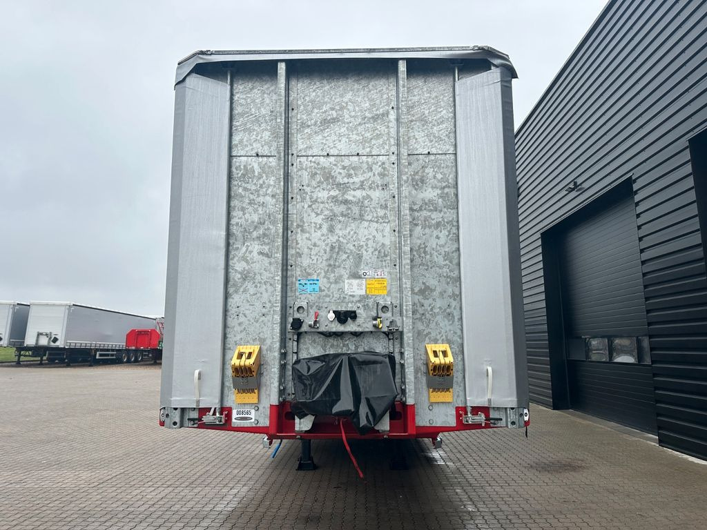 Faymonville Maxtrailer MAX 100 tieflader / Planenaufbau - Félpótkocsi mélybölcsős: 4 kép. Faymonville Maxtrailer MAX 100 tieflader / Planenaufbau - Félpótkocsi mélybölcsős: 4 kép.