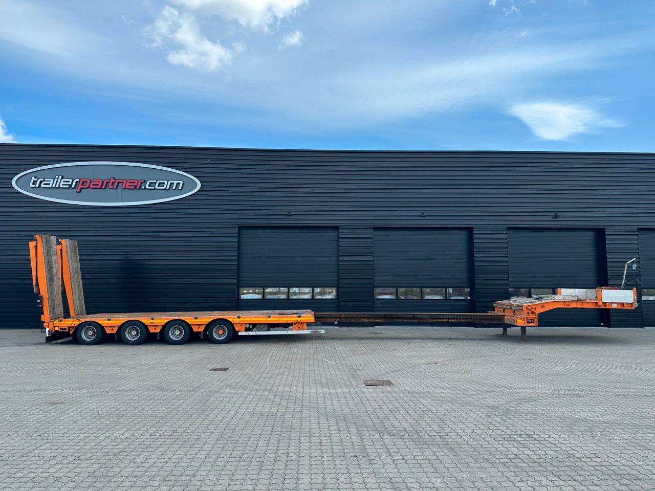Faymonville Multimax 4 achs tieflader / Hydr. verbretiterung Faymonville Multimax 4 achs tieflader / Hydr. verbretiterung - Félpótkocsi mélybölcsős: 5 kép. Faymonville Multimax 4 achs tieflader / Hydr. verbretiterung Faymonville Multimax 4 achs tieflader / Hydr. verbretiterung - Félpótkocsi mélybölcsős: 5 kép.