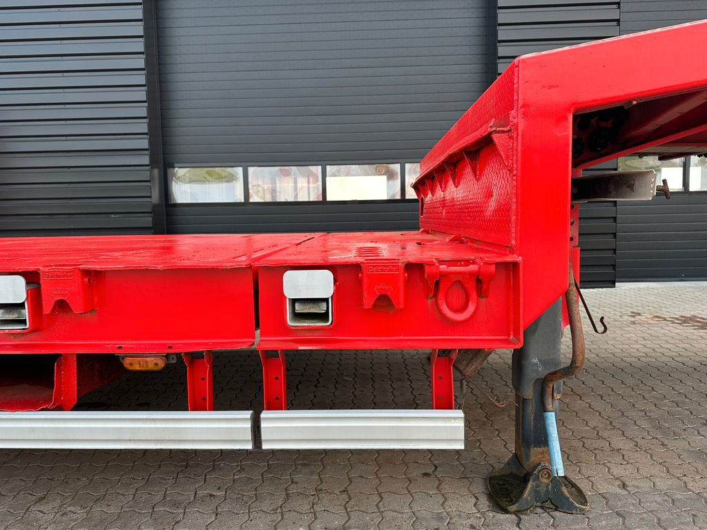 Goldhofer Tieflader / Zwangslenkung / ausziehbar Goldhofer Tieflader / Zwangslenkung / ausziehbar - Félpótkocsi mélybölcsős: 5 kép. Goldhofer Tieflader / Zwangslenkung / ausziehbar Goldhofer Tieflader / Zwangslenkung / ausziehbar - Félpótkocsi mélybölcsős: 5 kép.