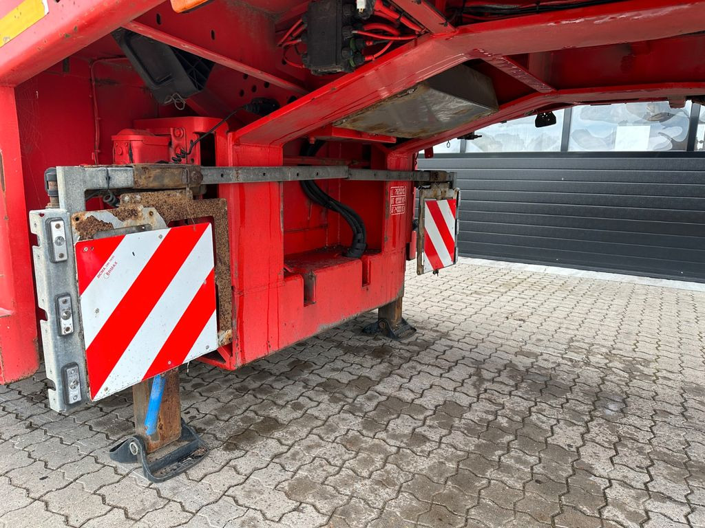 Goldhofer Tieflader /ausziehbar / Rampen - Félpótkocsi mélybölcsős: 5 kép. Goldhofer Tieflader /ausziehbar / Rampen - Félpótkocsi mélybölcsős: 5 kép.