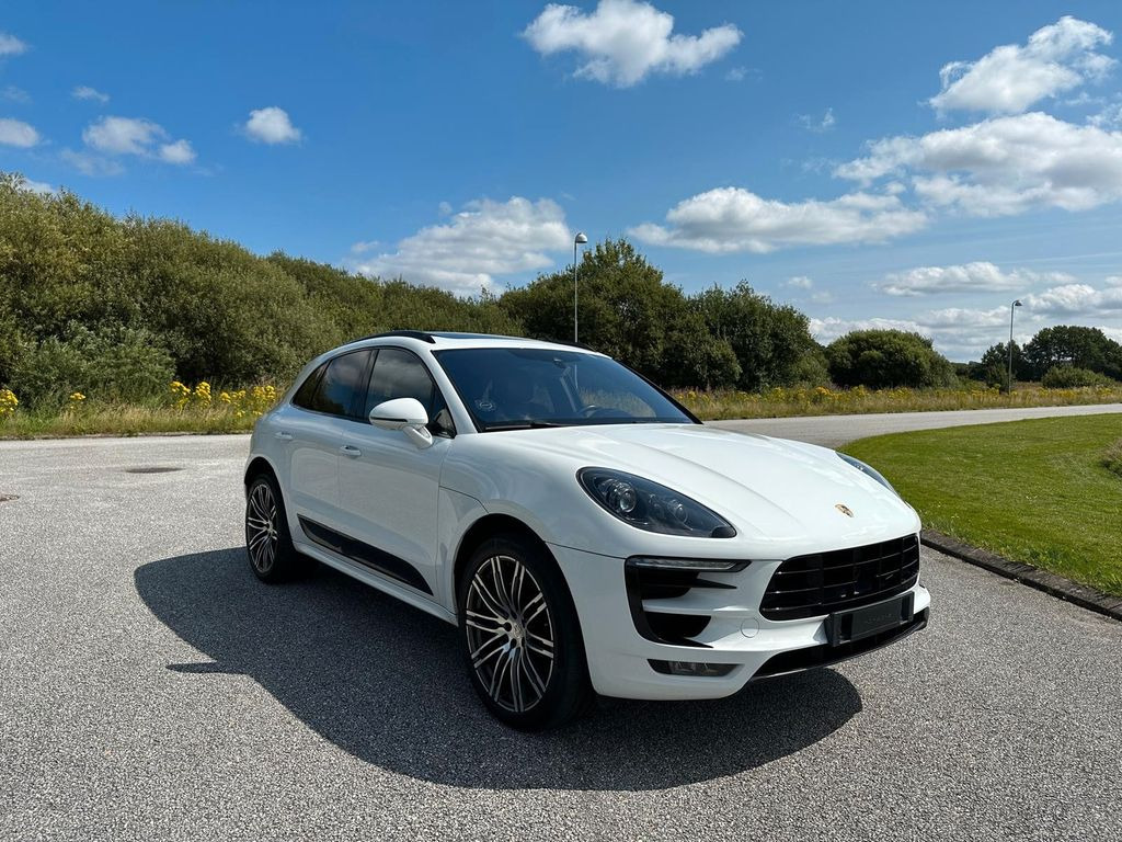 Autó Porsche Macan S Diesel: 1 kép.