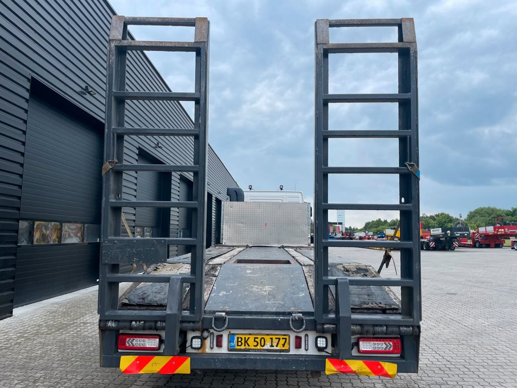 Volvo FMX 420 6x4 Volvo FMX 420 6x4 - Platós teherautó: 5 kép. Volvo FMX 420 6x4 Volvo FMX 420 6x4 - Platós teherautó: 5 kép.