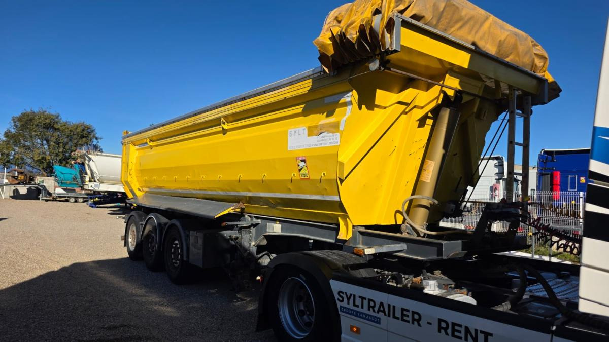 Lider Damper LT1 - Félpótkocsi billenőplatós: 2 kép. Lider Damper LT1 - Félpótkocsi billenőplatós: 2 kép.