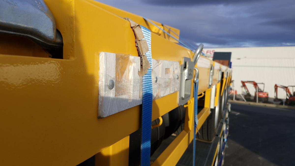 Új Félpótkocsi mélybölcsős Lider trailer (Export Afrique) Porte-Char lames 4 essieux: 9 kép.