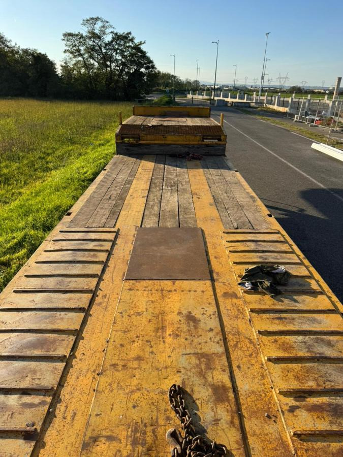 Louault SR2CA - Félpótkocsi mélybölcsős: 4 kép. Louault SR2CA - Félpótkocsi mélybölcsős: 4 kép.