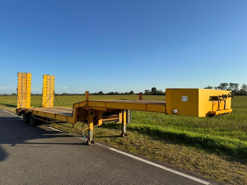 Louault SR2CA - Félpótkocsi mélybölcsős: 1 kép. Louault SR2CA - Félpótkocsi mélybölcsős: 1 kép.