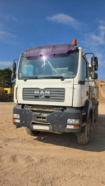 MAN TGA 35.360 - Billenőplatós teherautó: 2 kép. MAN TGA 35.360 - Billenőplatós teherautó: 2 kép.
