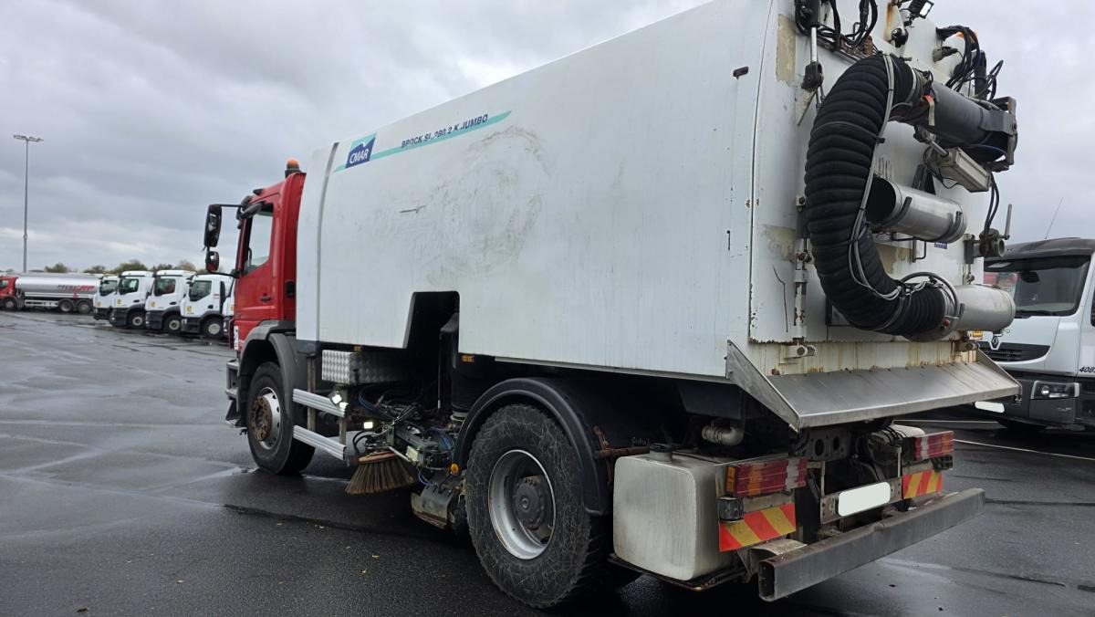 Mercedes Axor 1829 KO - Utcaseprő gép: 5 kép. Mercedes Axor 1829 KO - Utcaseprő gép: 5 kép.