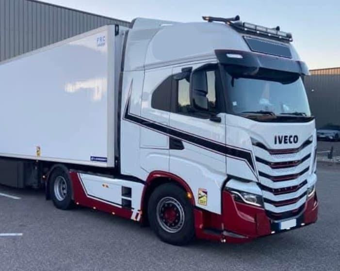 Iveco S-WAY AS 440 S - Nyergesvontató: 3 kép. Iveco S-WAY AS 440 S - Nyergesvontató: 3 kép.
