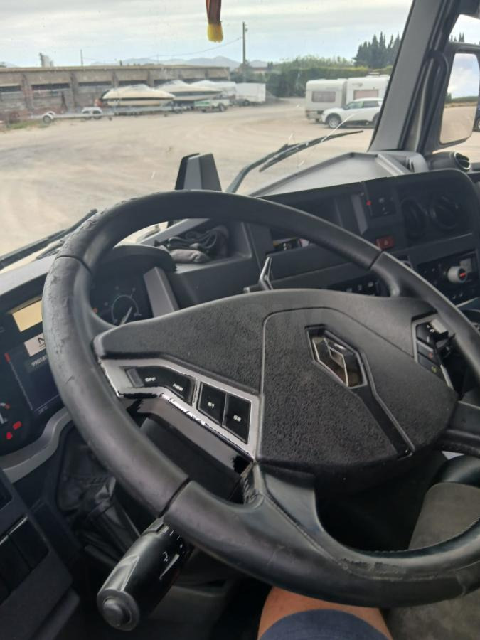 Renault Gamme T 460 - Nyergesvontató: 3 kép. Renault Gamme T 460 - Nyergesvontató: 3 kép.