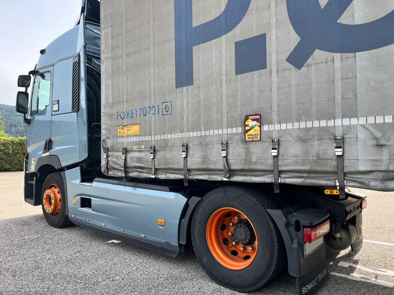 Renault Gamme T 480B - Nyergesvontató: 5 kép. Renault Gamme T 480B - Nyergesvontató: 5 kép.
