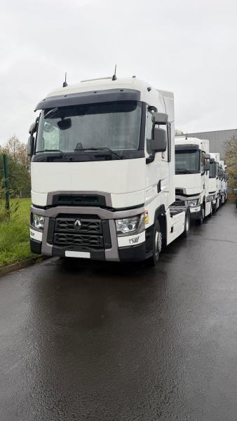 Renault Gamme T 520 - Nyergesvontató: 1 kép. Renault Gamme T 520 - Nyergesvontató: 1 kép.