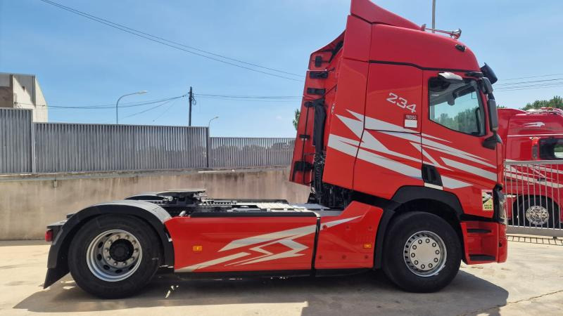 Renault T-Series 480 (Location / Rent) - Nyergesvontató: 4 kép. Renault T-Series 480 (Location / Rent) - Nyergesvontató: 4 kép.