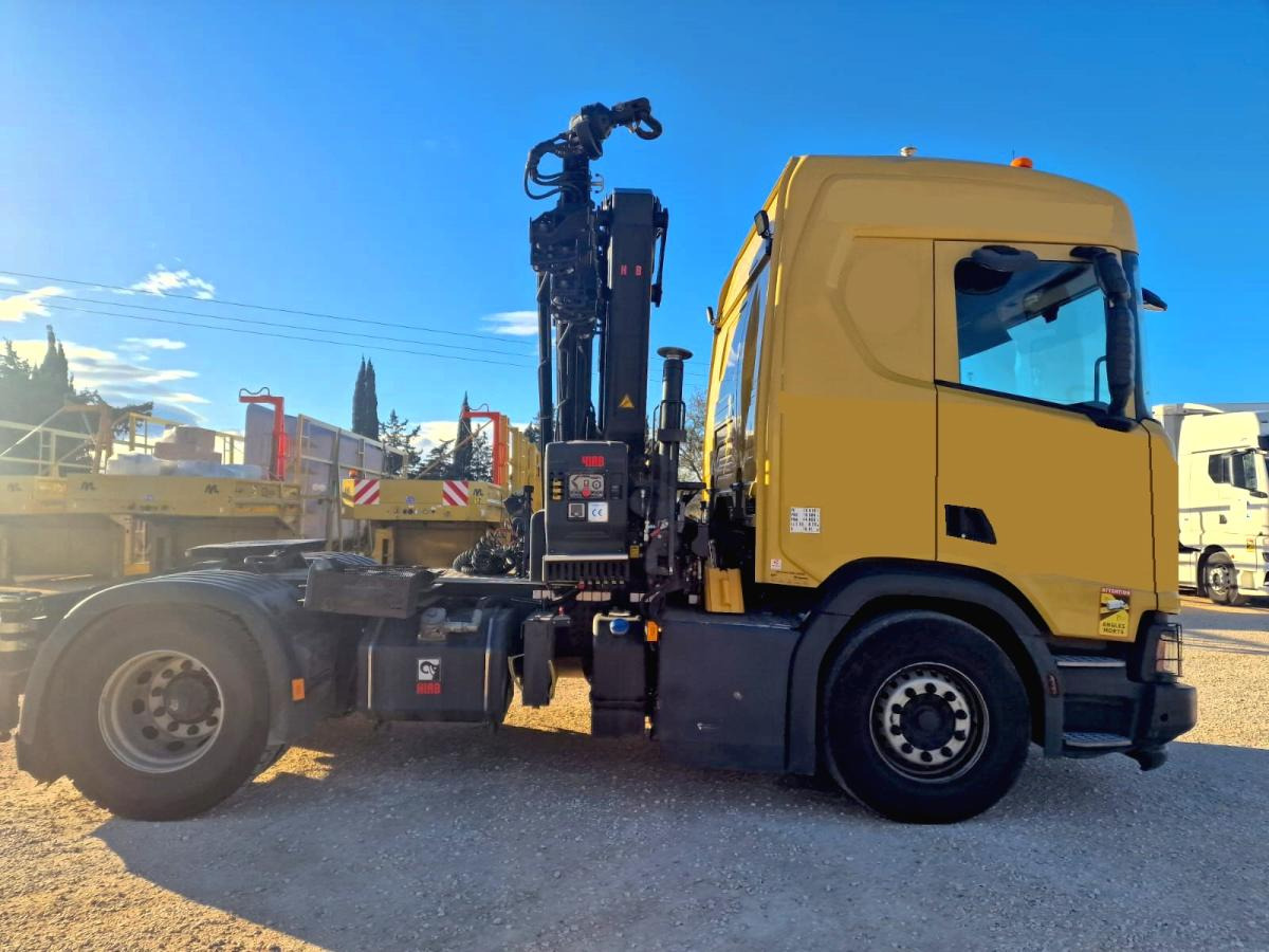 Scania R 410 XT - Nyergesvontató: 4 kép. Scania R 410 XT - Nyergesvontató: 4 kép.