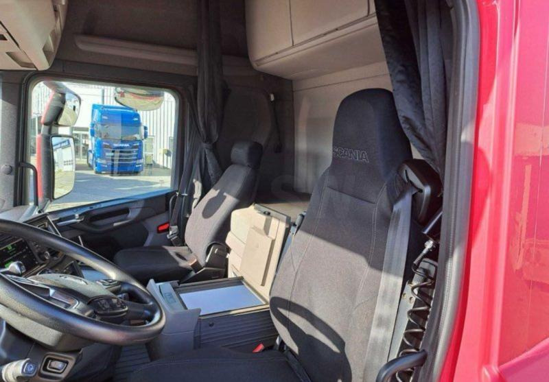 Scania R 500 - Nyergesvontató: 3 kép. Scania R 500 - Nyergesvontató: 3 kép.