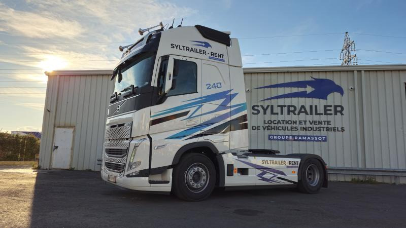 Volvo FH 500 AERO Globetrotter XXL (Location / Rent) - Nyergesvontató: 1 kép. Volvo FH 500 AERO Globetrotter XXL (Location / Rent) - Nyergesvontató: 1 kép.