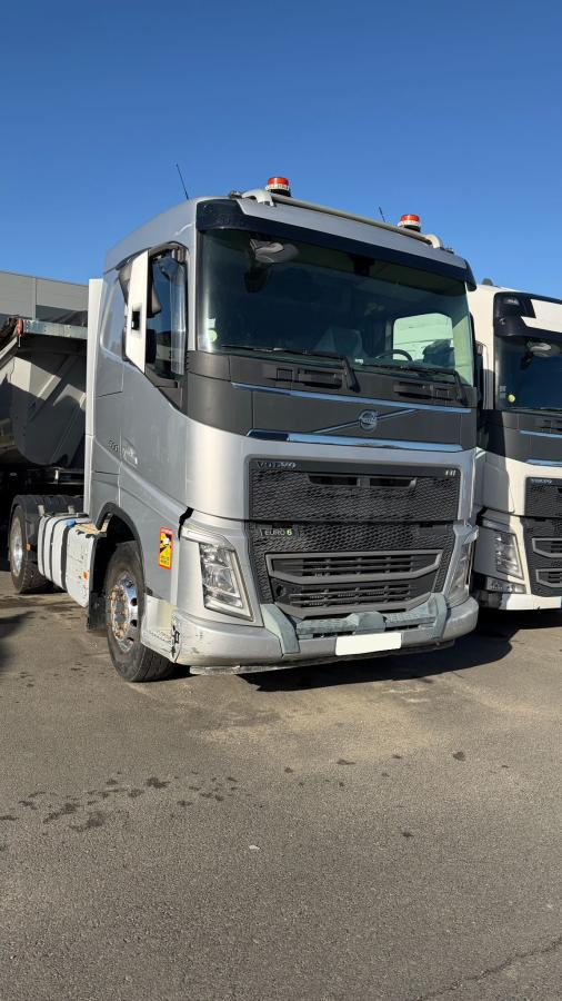 Volvo FH 500 - Nyergesvontató: 1 kép. Volvo FH 500 - Nyergesvontató: 1 kép.