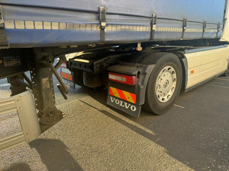 Volvo FH 500 - Nyergesvontató: 5 kép. Volvo FH 500 - Nyergesvontató: 5 kép.