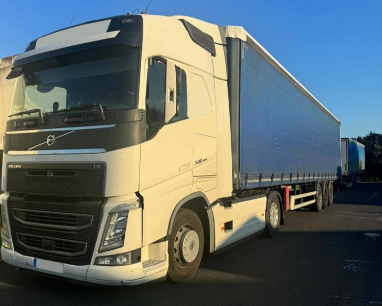 Volvo FH 500 - Nyergesvontató: 1 kép. Volvo FH 500 - Nyergesvontató: 1 kép.