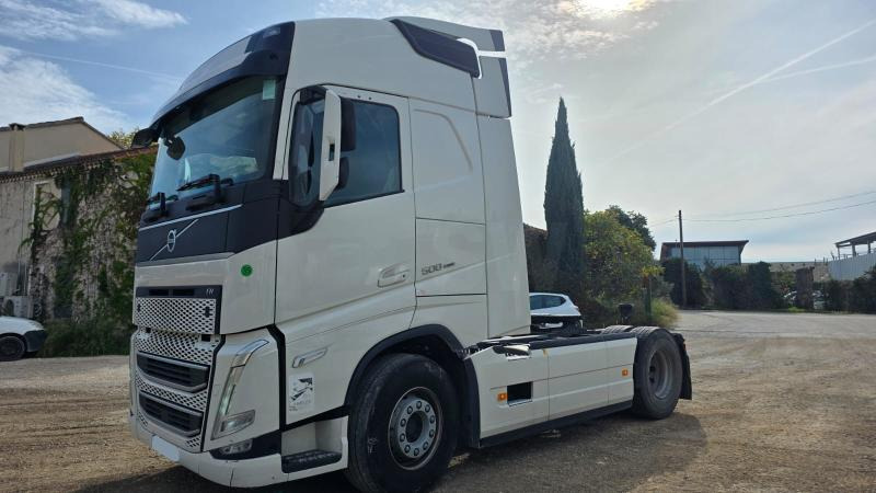 Volvo FH 500 - Nyergesvontató: 3 kép. Volvo FH 500 - Nyergesvontató: 3 kép.
