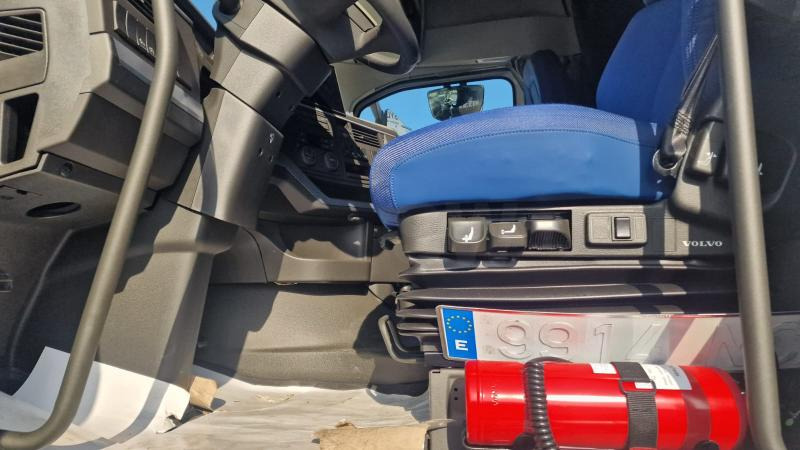 Új Nyergesvontató Volvo FH 500 Globetrotter I-save: 8 kép.