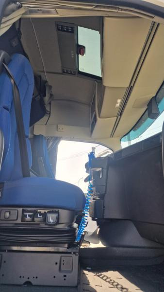 Új Nyergesvontató Volvo FH 500 Globetrotter I-save: 13 kép.