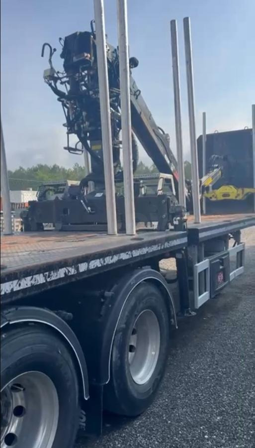 Pacton Plateau Forestier - Rönkszállító félpótkocsi: 4 kép. Pacton Plateau Forestier - Rönkszállító félpótkocsi: 4 kép.