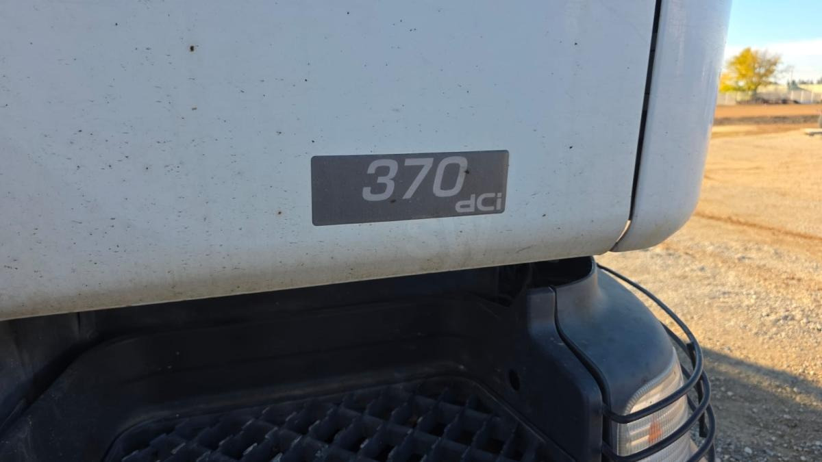 Horgos rakodó teherautó Renault Kerax 370 DCI: 8 kép. Horgos rakodó teherautó Renault Kerax 370 DCI: 8 kép.