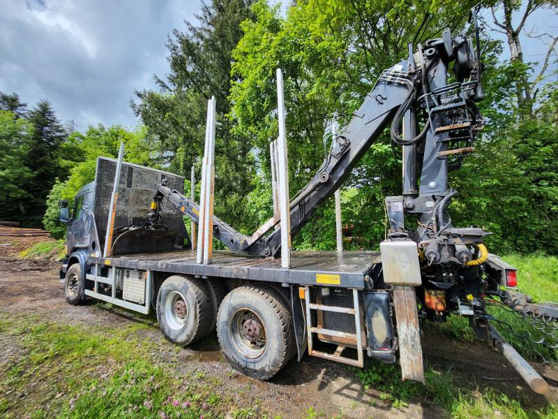 Scania R R 580 - Rönkszállító teherautó, Darus autó: 5 kép. Scania R R 580 - Rönkszállító teherautó, Darus autó: 5 kép.