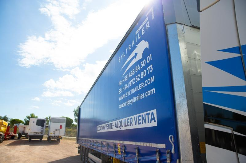 Schmitz Cargobull SCS (Location / Rent) - Ponyvás félpótkocsi: 2 kép. Schmitz Cargobull SCS (Location / Rent) - Ponyvás félpótkocsi: 2 kép.