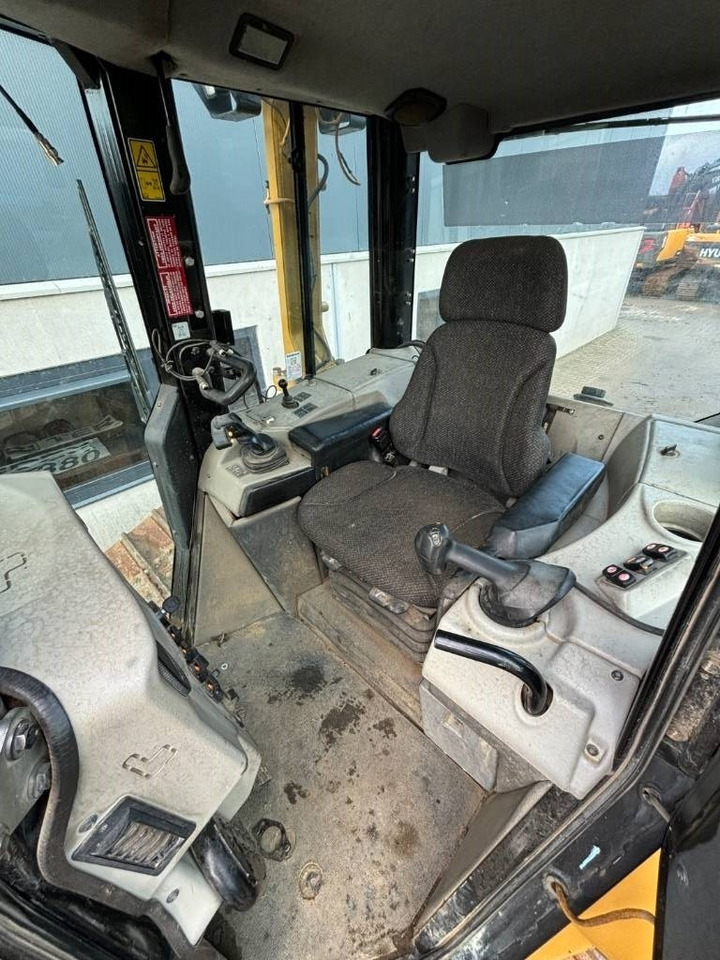 Buldózer CAT D 6 N LGP -- Foldable 6 way blade: 33 kép.